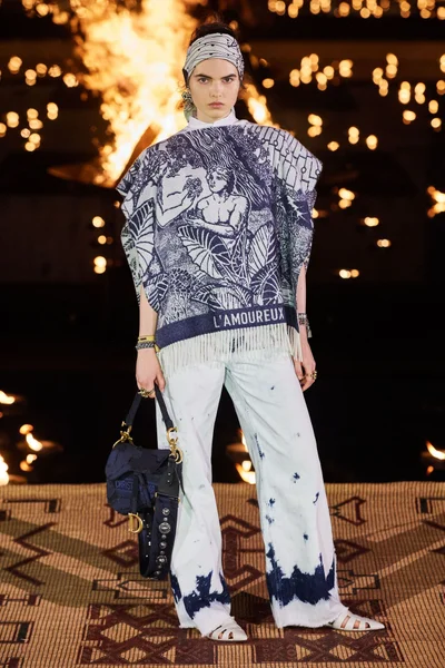Look 76